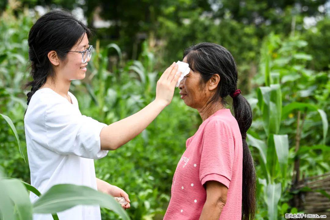 全网追的“扁担女孩”，找了一份暑假工，时薪12元 - 梅州生活资讯 - 梅州28生活网 mz.28life.net